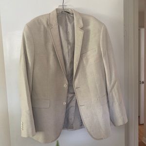 Men’s Banana Republic linen blazer.  Worn maybe 3 times.  Tailored fit 42R.